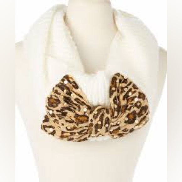 BETSEY JOHNSON Infinity Scarf with Leopard Print and Sequin Bow GUC - Picture 1 of 4